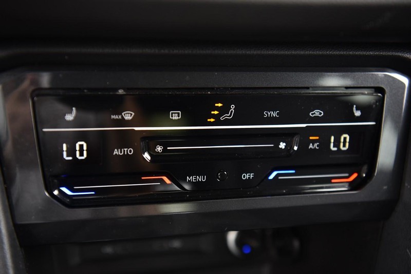 Volkswagen Tiguan Vehicle Image 15