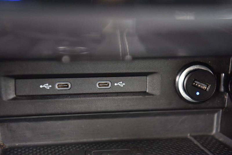 Volkswagen Tiguan Vehicle Image 16