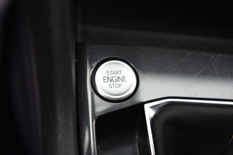 Volkswagen Tiguan Vehicle Image 17