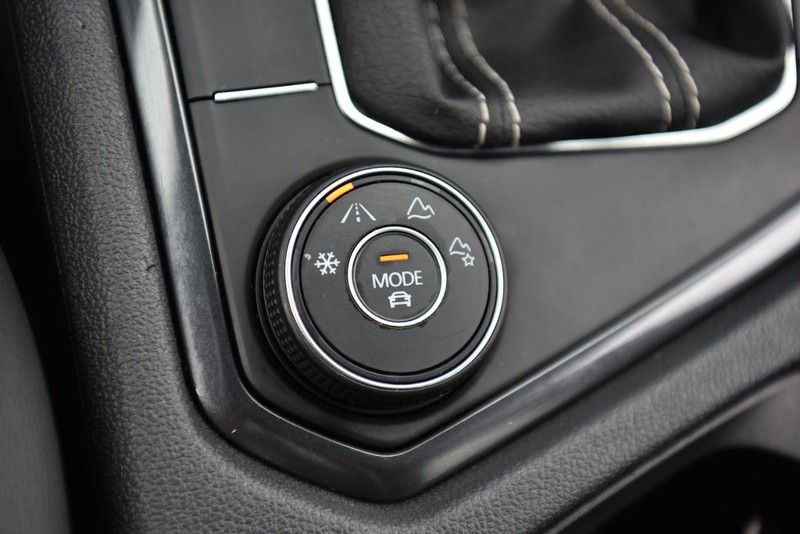 Volkswagen Tiguan Vehicle Image 18