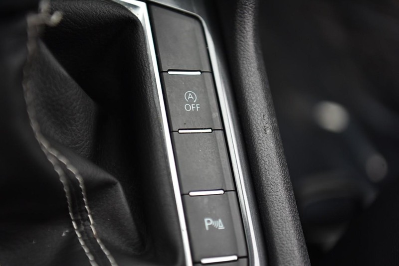 Volkswagen Tiguan Vehicle Image 19