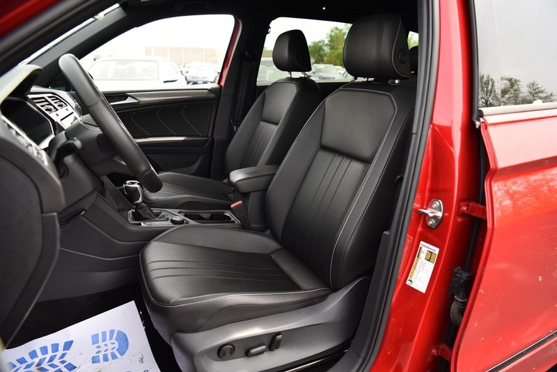 Volkswagen Tiguan Vehicle Image 21