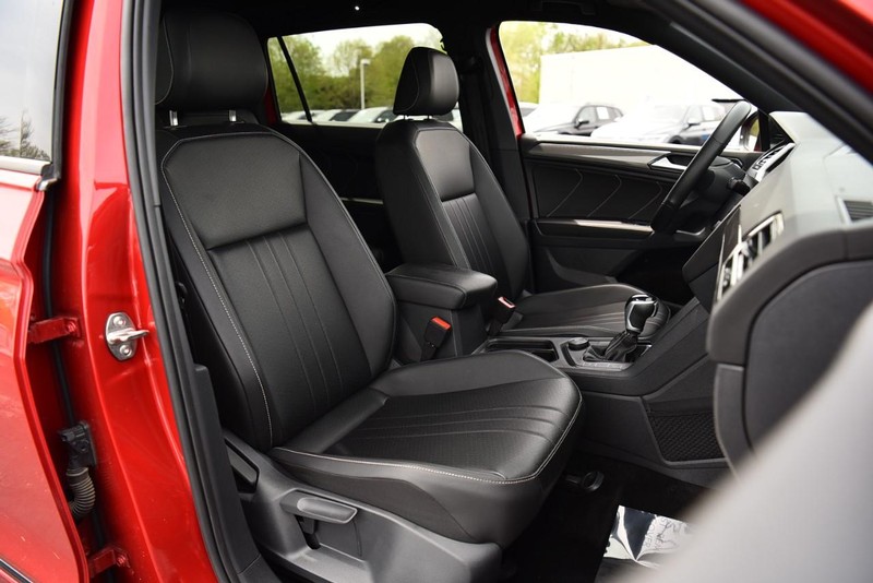Volkswagen Tiguan Vehicle Image 22