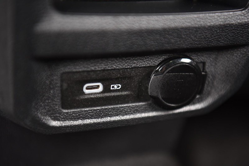 Volkswagen Tiguan Vehicle Image 25
