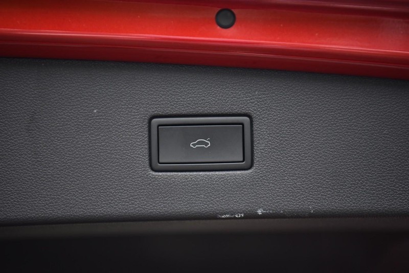 Volkswagen Tiguan Vehicle Image 27