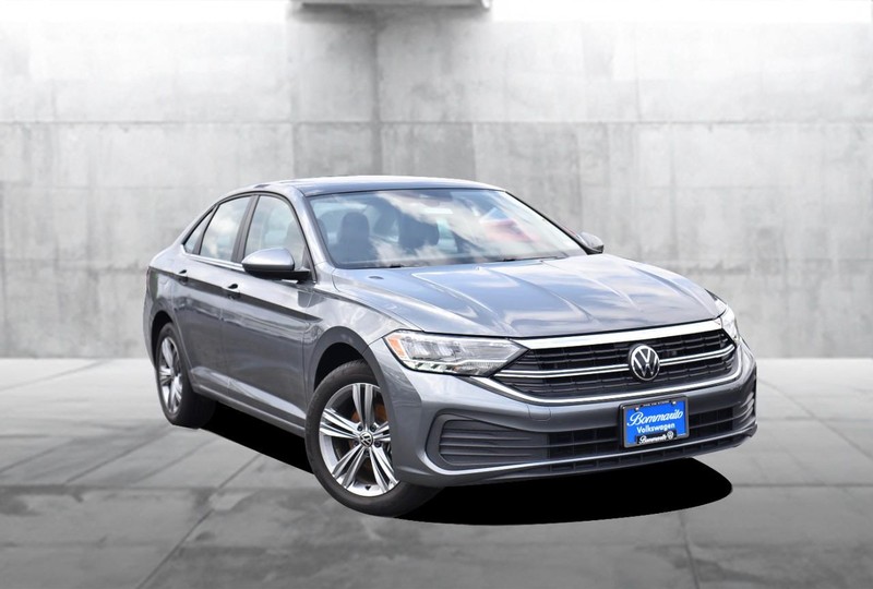 Volkswagen Jetta Vehicle Image 02
