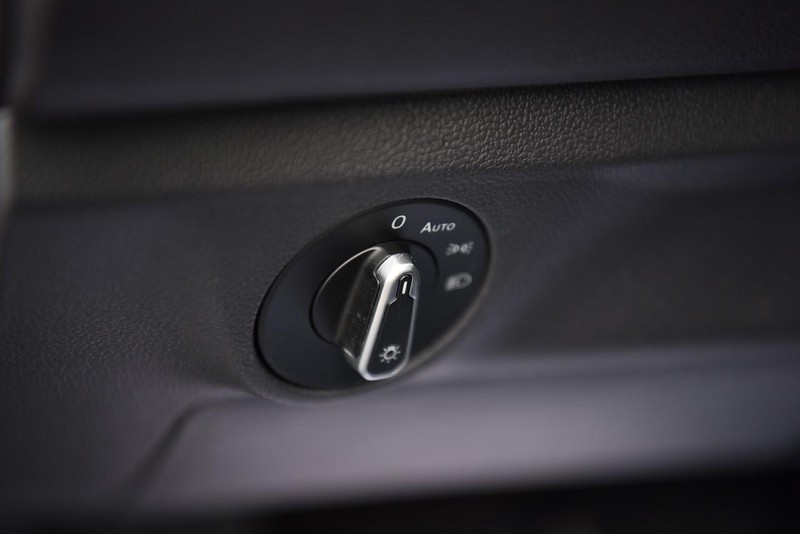 Volkswagen Jetta Vehicle Image 12