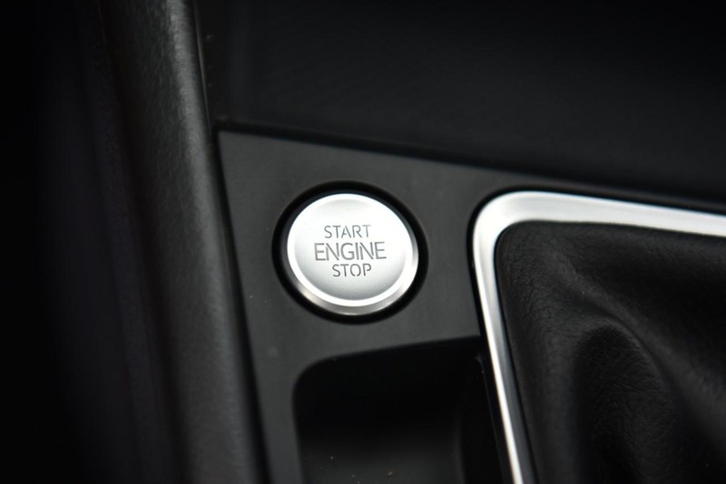 Volkswagen Jetta Vehicle Image 18