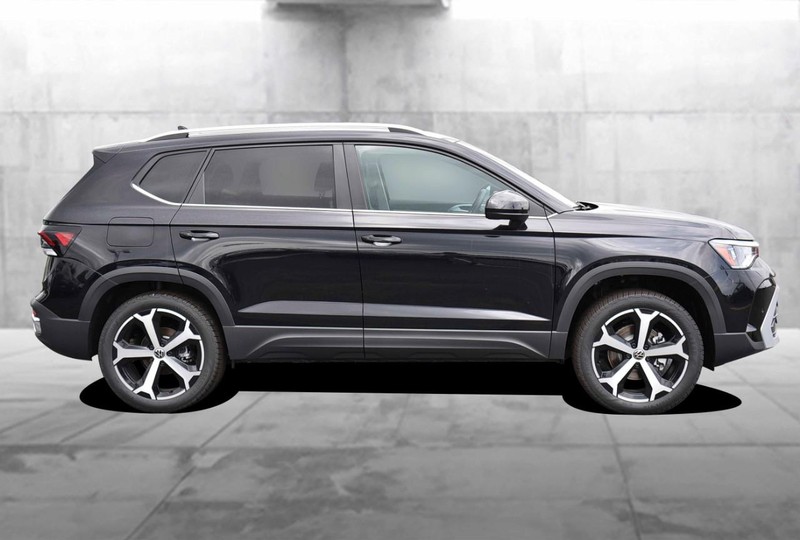 Volkswagen Taos Vehicle Image 05