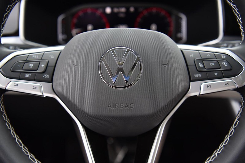 Volkswagen Taos Vehicle Image 19