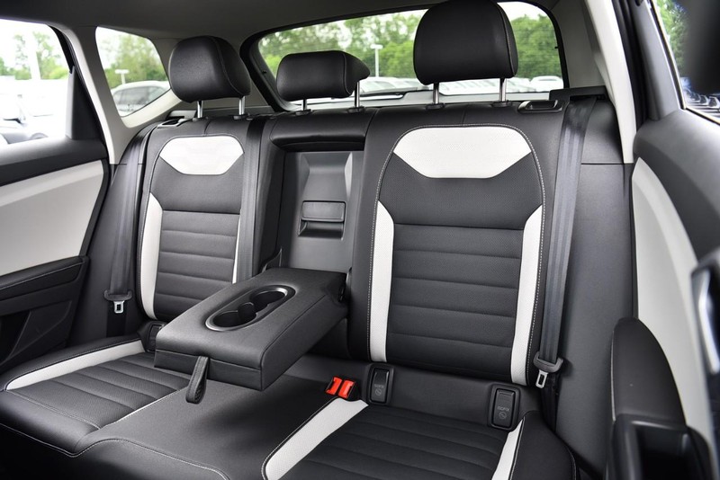 Volkswagen Taos Vehicle Image 23