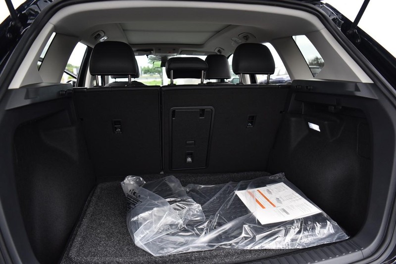 Volkswagen Taos Vehicle Image 26