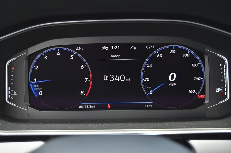Volkswagen Jetta GLI Vehicle Image 12