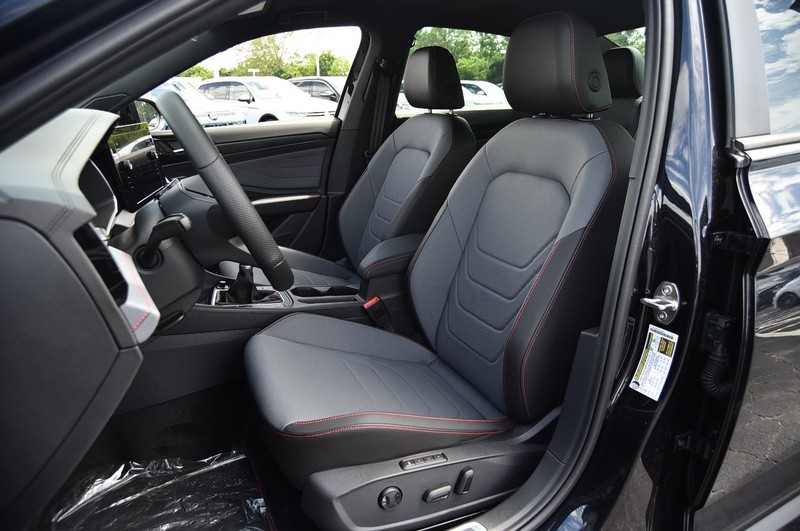 Volkswagen Jetta GLI Vehicle Image 20
