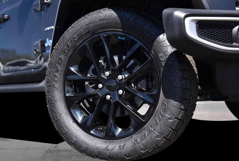 Jeep Wrangler 4xe Vehicle Image 03