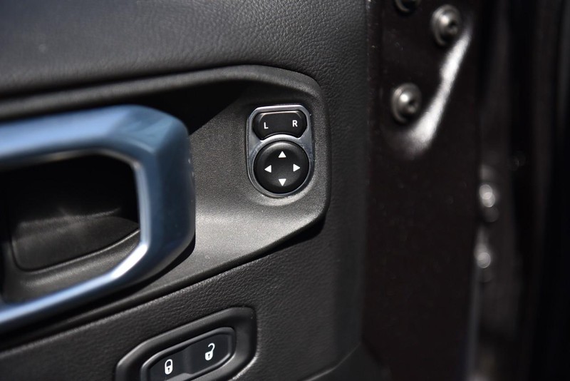 Jeep Wrangler 4xe Vehicle Image 08