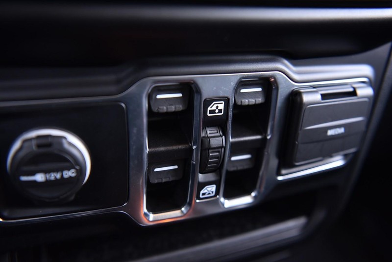Jeep Wrangler 4xe Vehicle Image 14