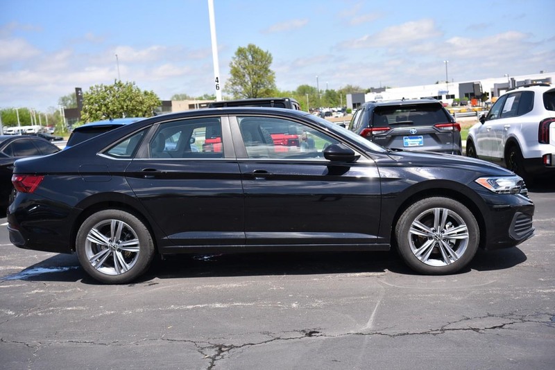 Volkswagen Jetta Vehicle Image 05