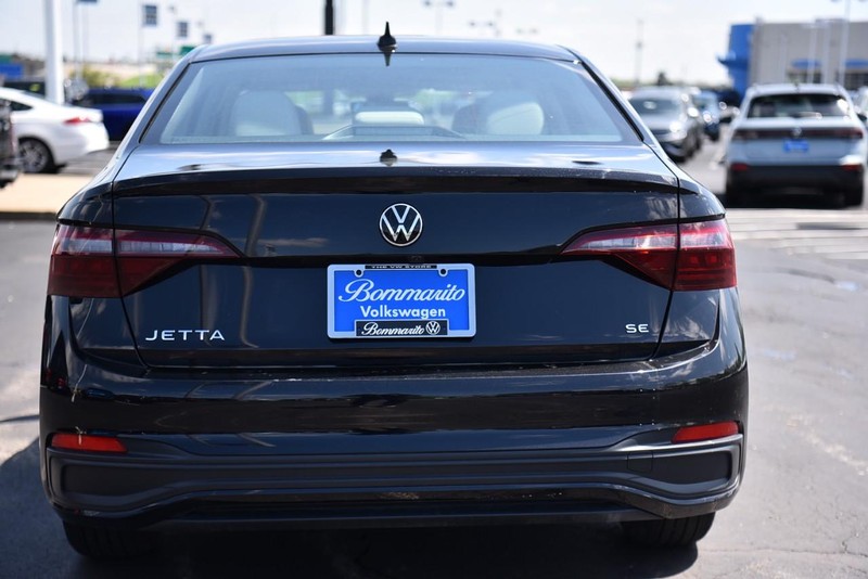 Volkswagen Jetta Vehicle Image 06