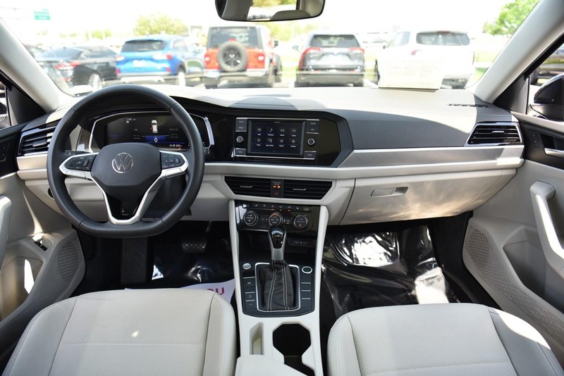 Volkswagen Jetta Vehicle Image 08