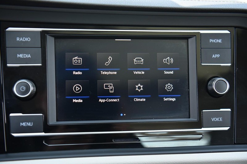 Volkswagen Jetta Vehicle Image 15