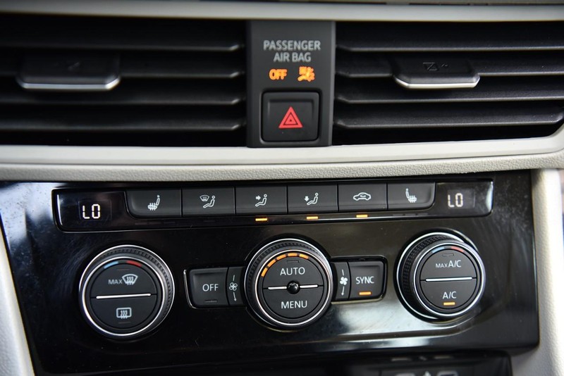 Volkswagen Jetta Vehicle Image 16