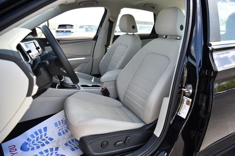 Volkswagen Jetta Vehicle Image 21