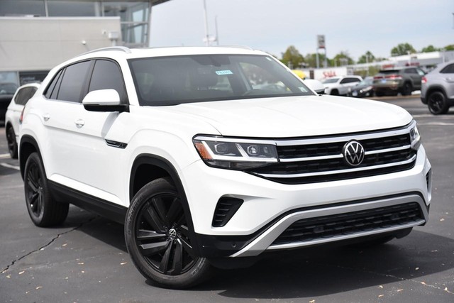 Certified 2022 Volkswagen Atlas Cross Sport SE w/Tech with VIN 1V2KE2CA6NC208799 for sale in Hazelwood, MO