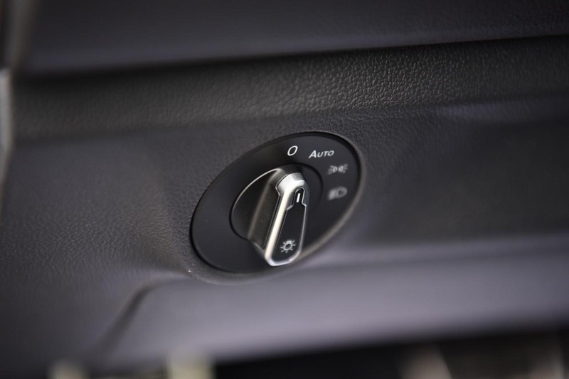 Volkswagen Jetta Vehicle Image 11