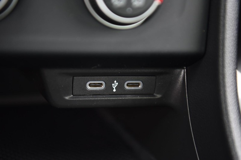 Volkswagen Jetta Vehicle Image 16