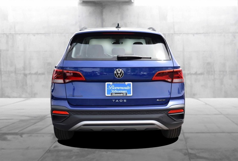 Volkswagen Taos Vehicle Image 06