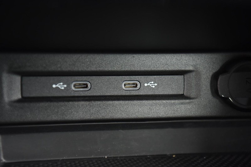 Volkswagen Taos Vehicle Image 16