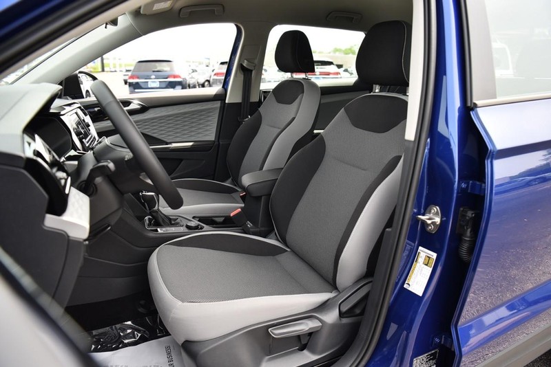 Volkswagen Taos Vehicle Image 21