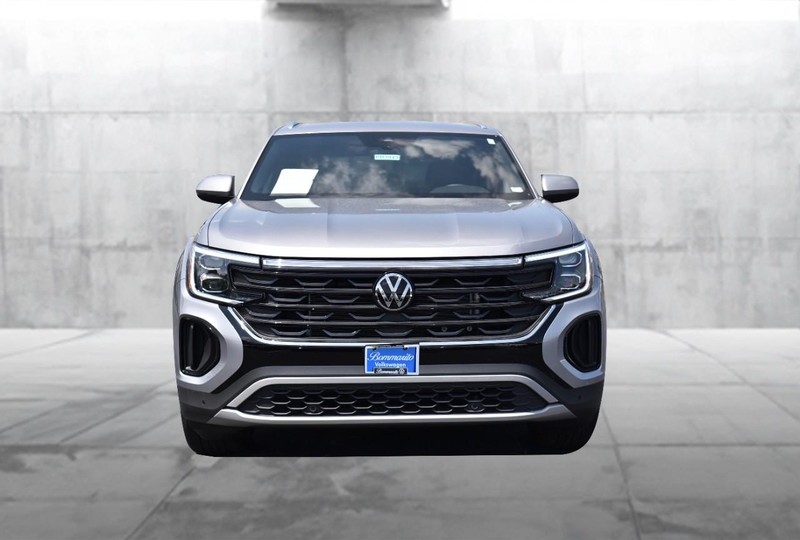 Volkswagen Atlas Cross Sport Vehicle Image 04
