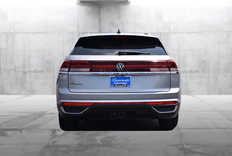 Volkswagen Atlas Cross Sport Vehicle Image 06