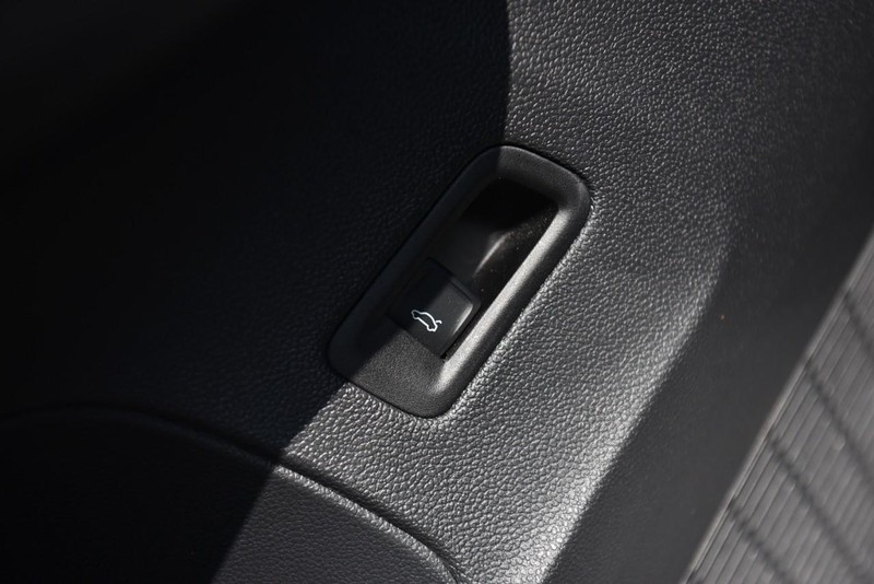 Volkswagen Atlas Cross Sport Vehicle Image 10