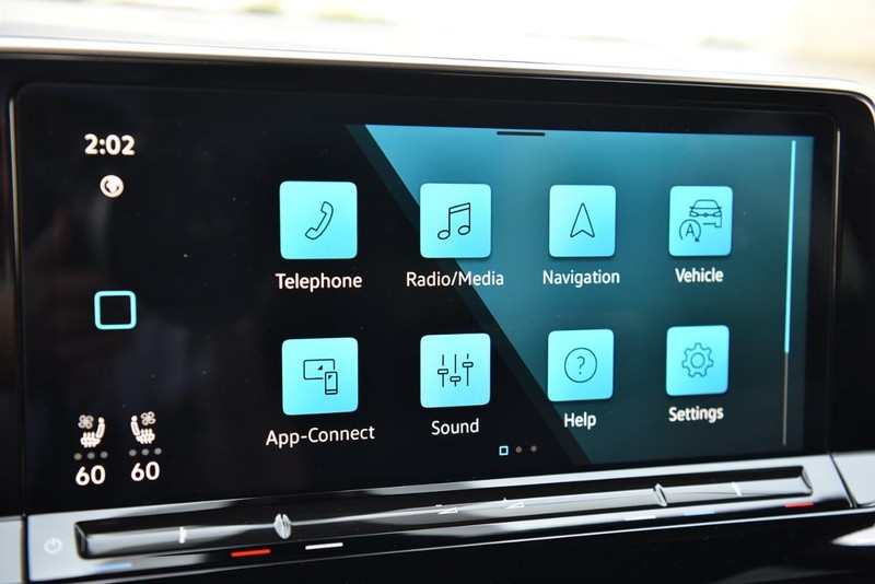 Volkswagen Atlas Cross Sport Vehicle Image 15