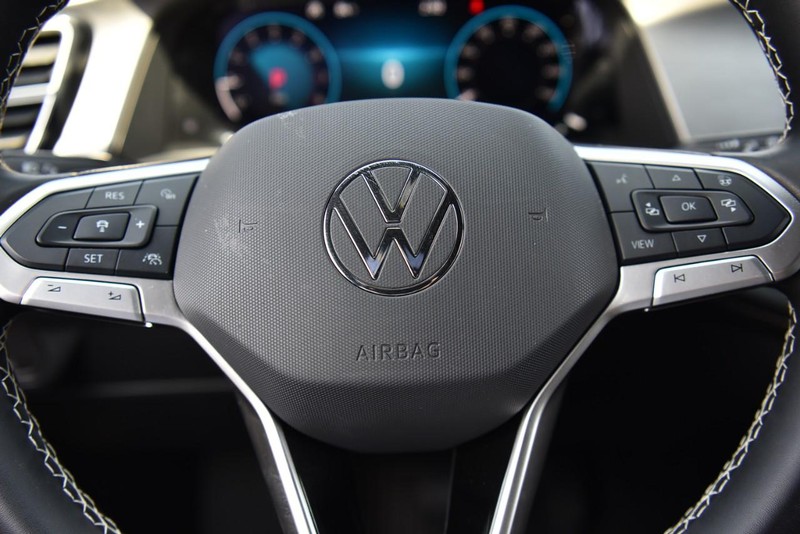 Volkswagen Atlas Cross Sport Vehicle Image 19