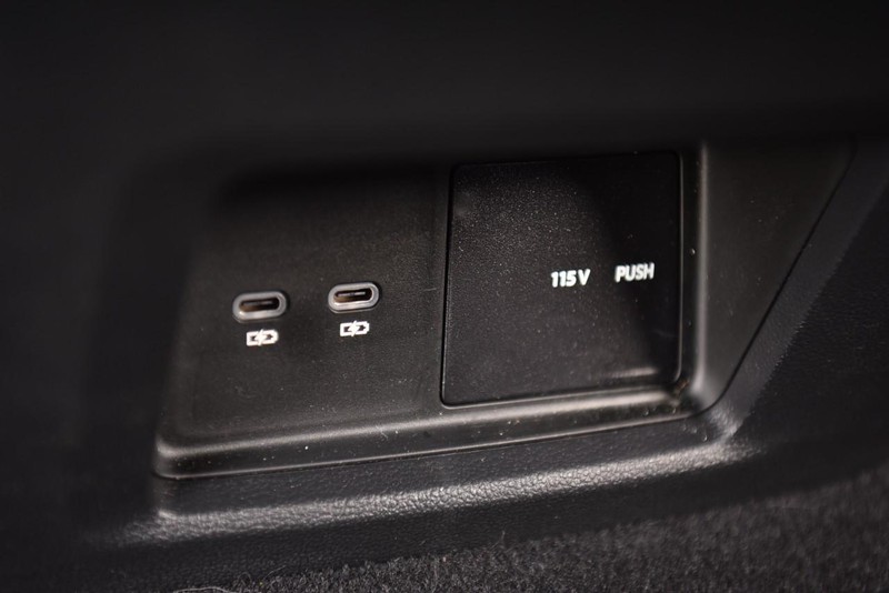 Volkswagen Atlas Cross Sport Vehicle Image 24