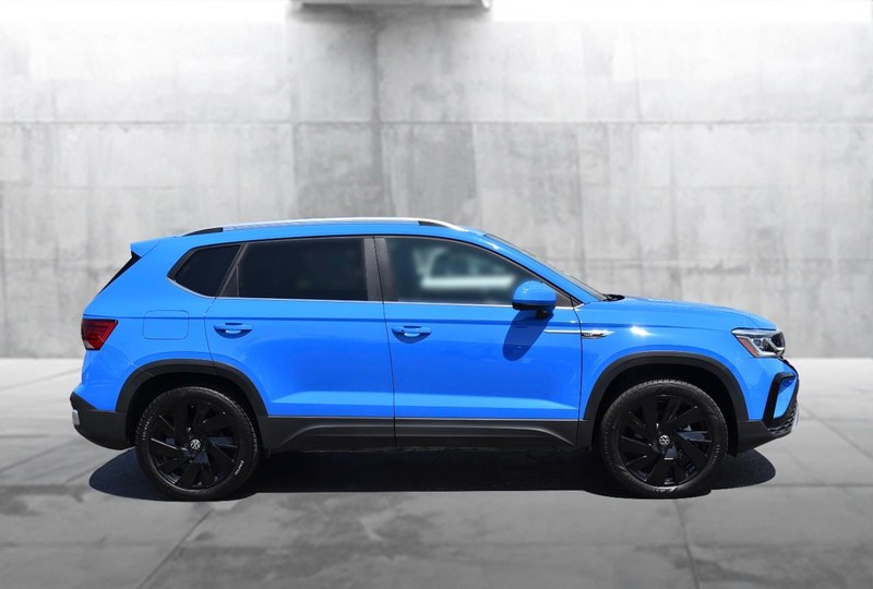 Volkswagen Taos Vehicle Image 05