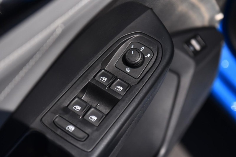 Volkswagen Taos Vehicle Image 09