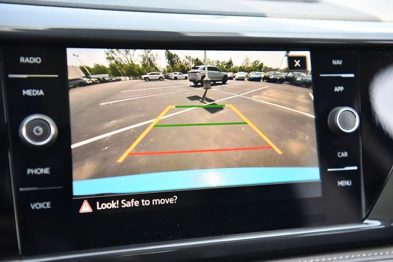 Volkswagen Taos Vehicle Image 14