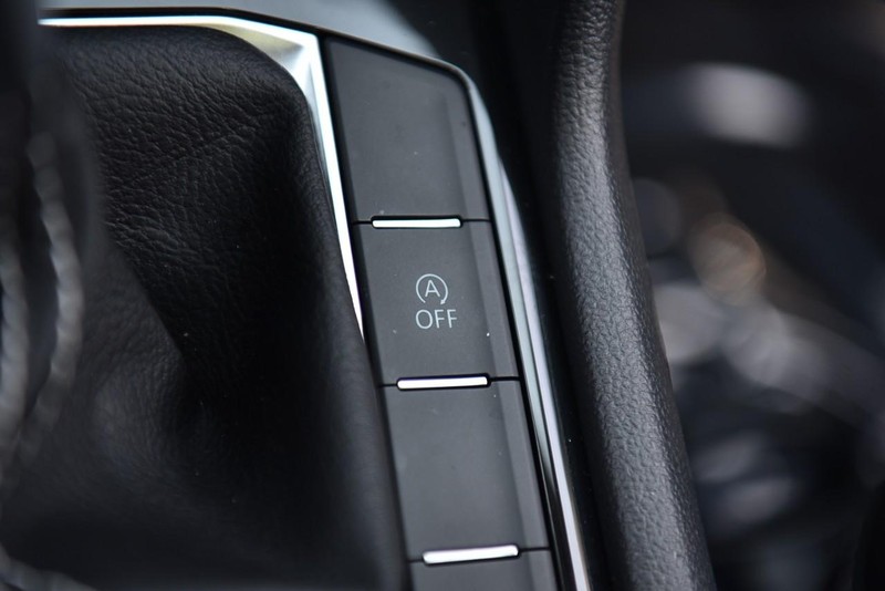 Volkswagen Taos Vehicle Image 20