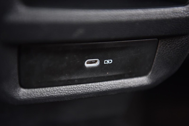 Volkswagen Taos Vehicle Image 27