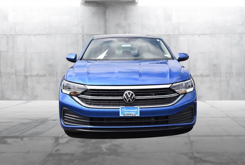 Volkswagen Jetta Vehicle Image 04