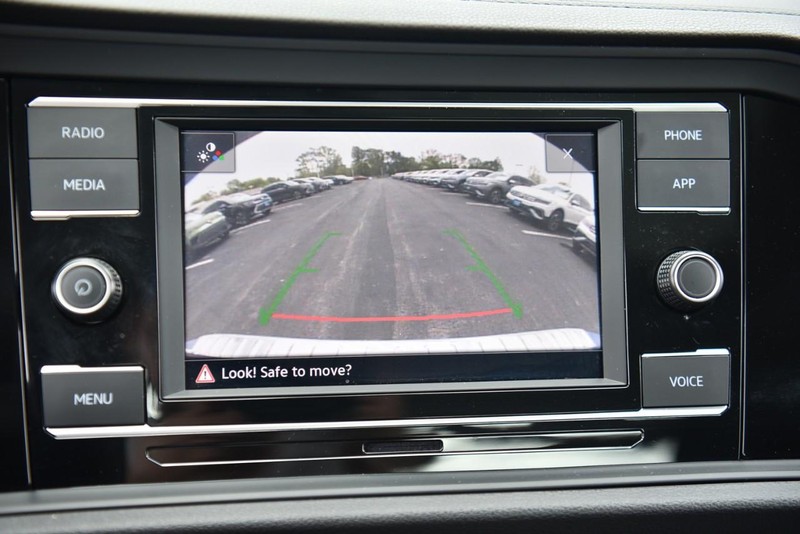 Volkswagen Jetta Vehicle Image 14