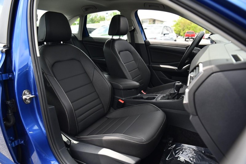 Volkswagen Jetta Vehicle Image 21