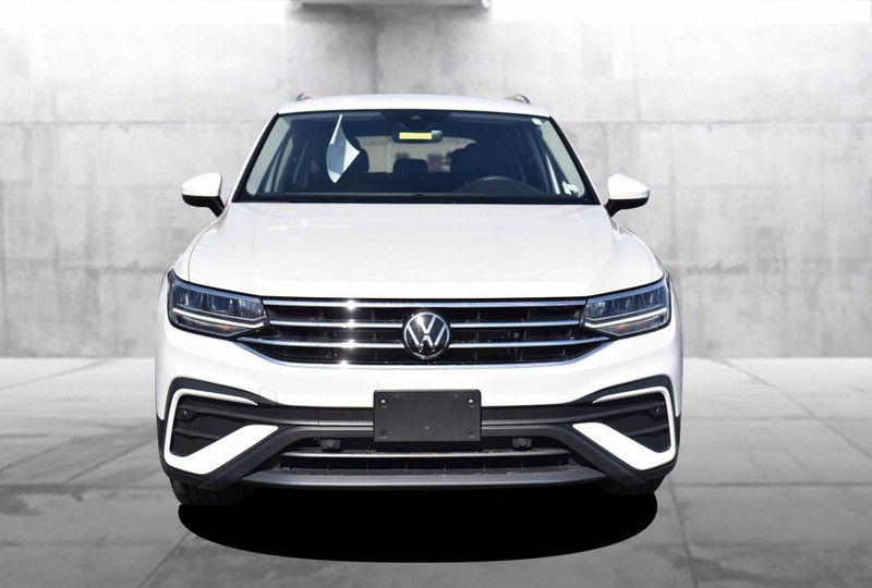 Volkswagen Tiguan Vehicle Image 04
