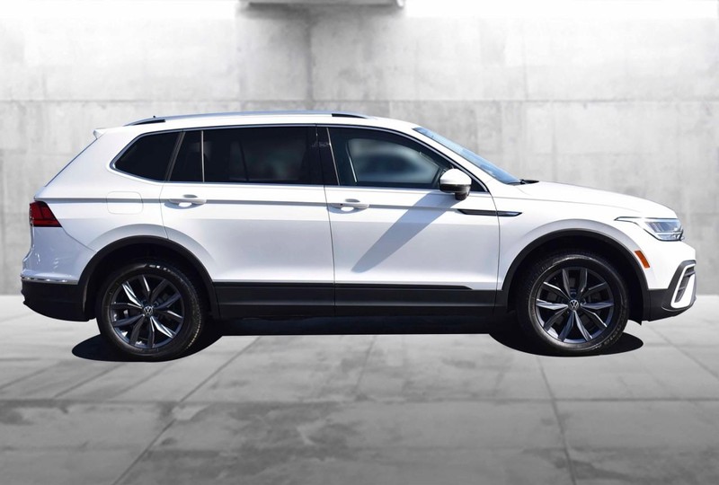 Volkswagen Tiguan Vehicle Image 05