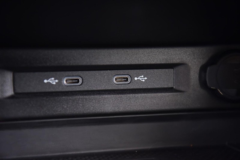 Volkswagen Tiguan Vehicle Image 15